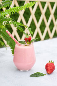 Strawberry Silk Shake