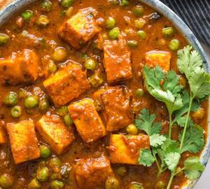 Matar Paneer (Best Seller)