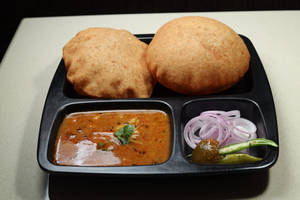 Bedmi Puri (2pcs)+ Aloo Sabji