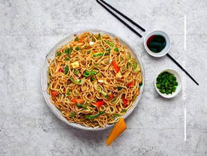 Paneer Hakka Noodles