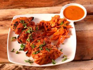 Chicken tandoori momos