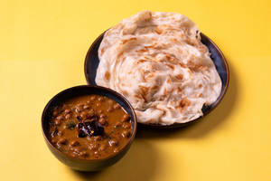 2 Parotta + Kadala Curry