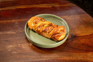 Spiced Knot Bread