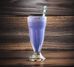 Black currant milkshake