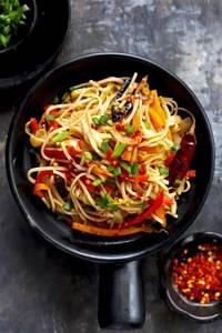 Chilli Garlic Noodles Non Veg