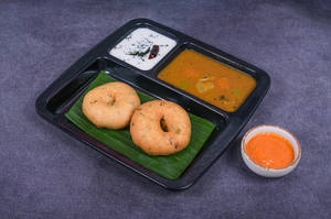 Sambhar Vada (2pic)
