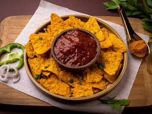Nachos With Tangy Sauce