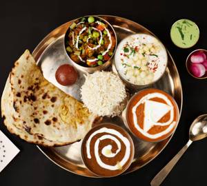 Veg Deluxe Thali