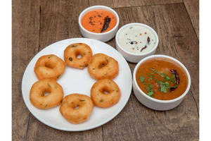 Mini Medu Vada ( 6 Pcs)