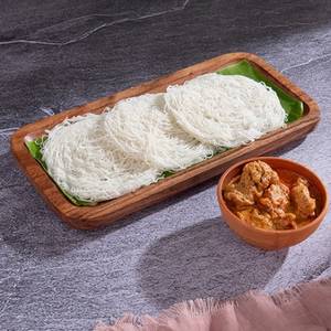 Idiyappam (3) + Chicken Curry