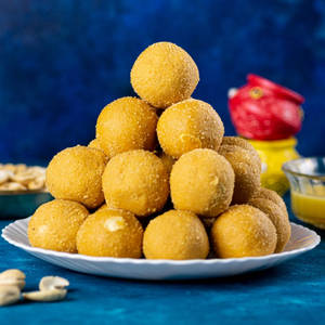 Besan Laddu (desi Ghee)