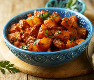 Achari Aloo Masala (750 Ml)