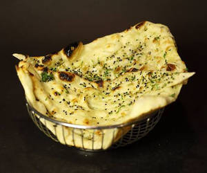 Cheese Garlic Naan