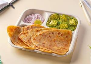 Palak Paneer With Paratha