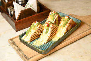 Mumbaiya Overloaded Sandwich