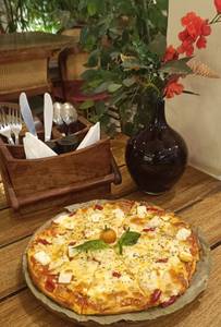 CHILLI PANEER PIZZA