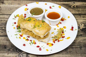 Makhani Vada Pav