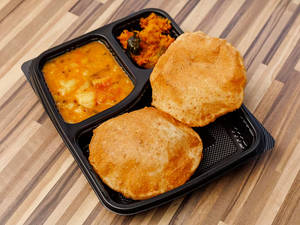 Alu Poori Combo