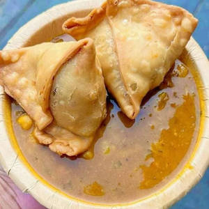 Samosa With Sabzi