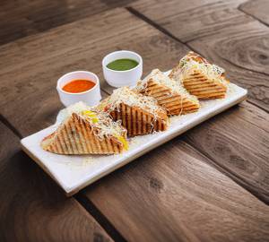 Veg cheese Sandwich grilled