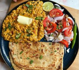 Paneer Bhurji And 2 Mirch Parathe