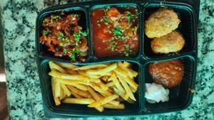Chilly Paneer Gravy +Chilly Mushroom + Masala Fries +Paneer Momo Fried 2 Pcs + Cold Drink (250 Ml)