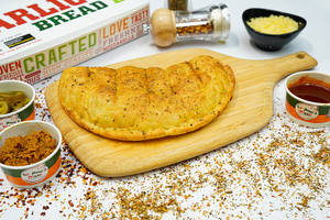 Stuffed Garlic Bread With Mutton Keema,jalapenos With Nashville Sauce