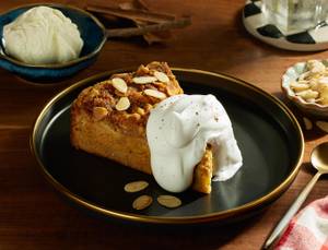 Apple Crumble Cake with Vanilla Ice-cream
