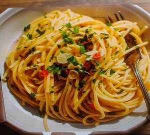 Aglio Olio Spaghetti