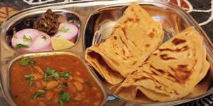 Rajma And 2 Mirch Parathe