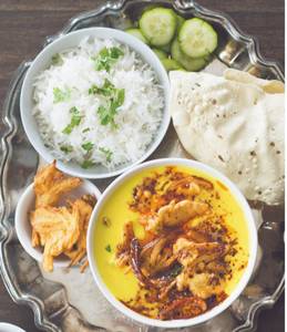 Kadhi Pakoda Chawal