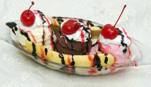 Fruit Triple Sundae