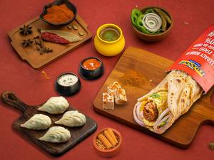 Chicken Seekh Kebab Frankie Roll(with Egg) + Chicken Momos(4 Pcs)