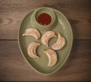 Veg shezwan  streamed momo [5 pieces]