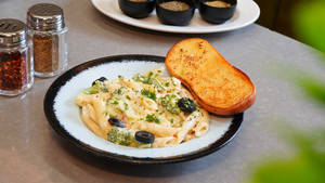 Penne Veg Alfredo Pasta