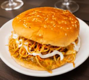 Noodles burger