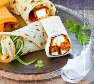 Paneer makhni roll