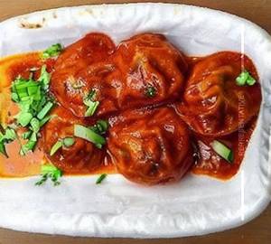 Chilly garlic paneer momo