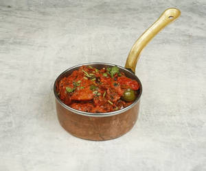 Aloo Mirchi Daak Bunglow Style