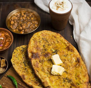 Aloo Masala Kulcha (special) With Chana Punjabi