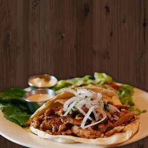 Kuboos shawarma plate (non veg)