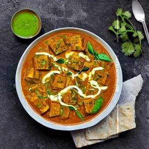 Matar paneer