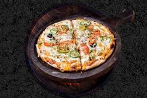 Tandoori paneer pizza