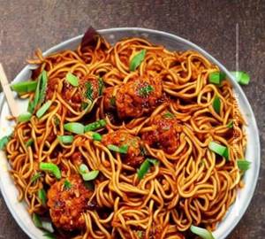 Veg manchurian noodles