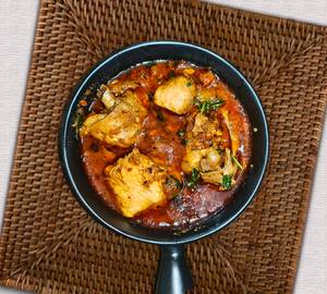 Local chicken curry