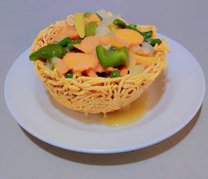Veg Deluxe Basket Noodles