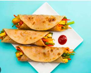 Paneer schezwan frenkie