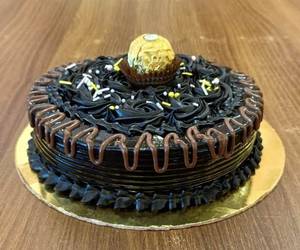 Nutella Rocher Premium Exotic Cake