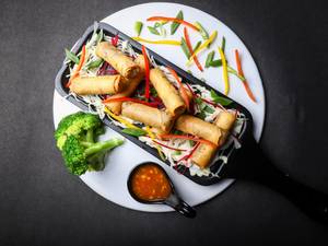 Veg Spring Rolls (6pc)