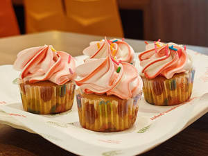 Strawberries & Cream Cupcake